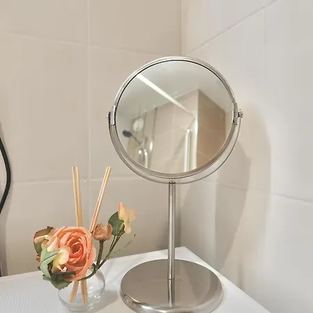 Spacious Haven Near Mall And Convention Center 아파트