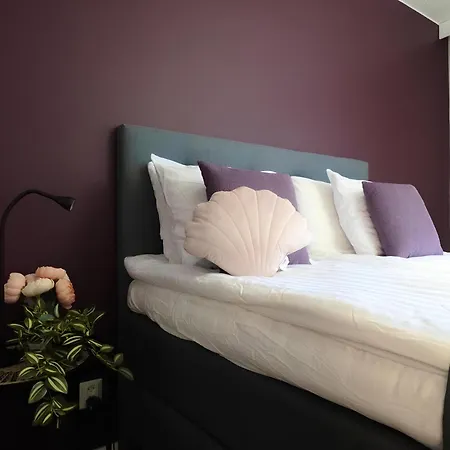 Spacious Haven Near Mall And Convention Center 아파트 헬싱키
