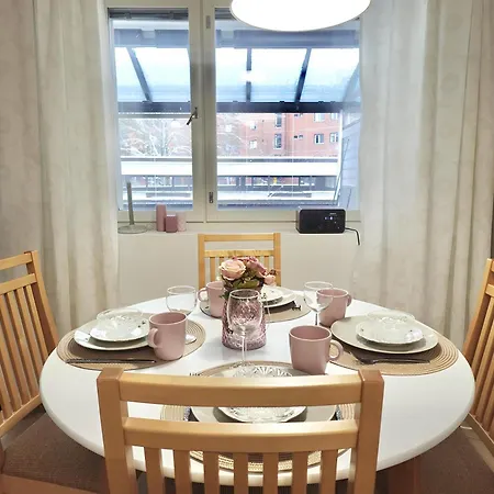 Apartment Spacious Haven Near Mall And Convention Center Helsinki